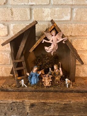 Vintage Italian Nativity Set Creche
Mid Century 
Wood Moss Manger
Italy